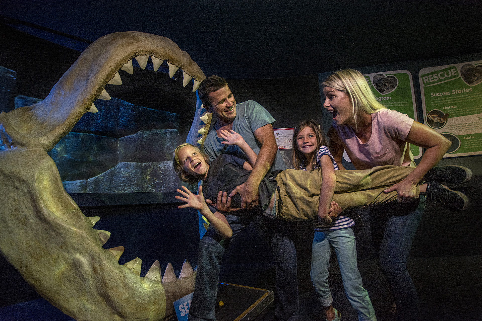 SLSC Family Explores Oceanarium (2)